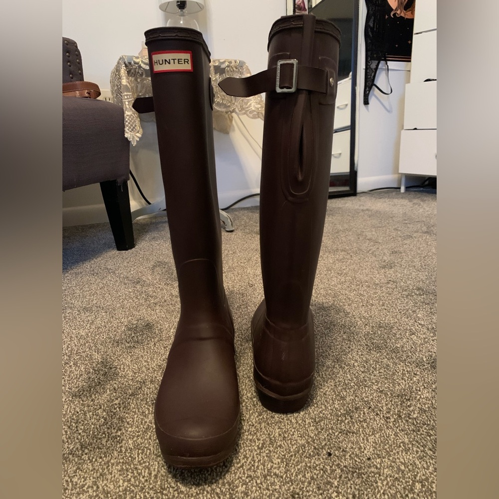 Women’s tall hinter rain boots plum color